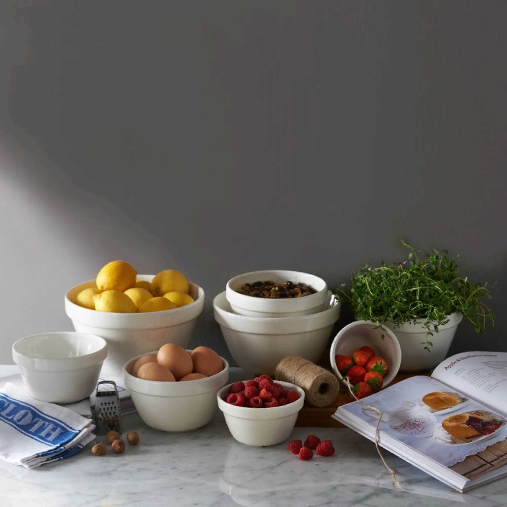 White Pudding Basins>Mason Cash Original White S42 Pudding Basin 14cm