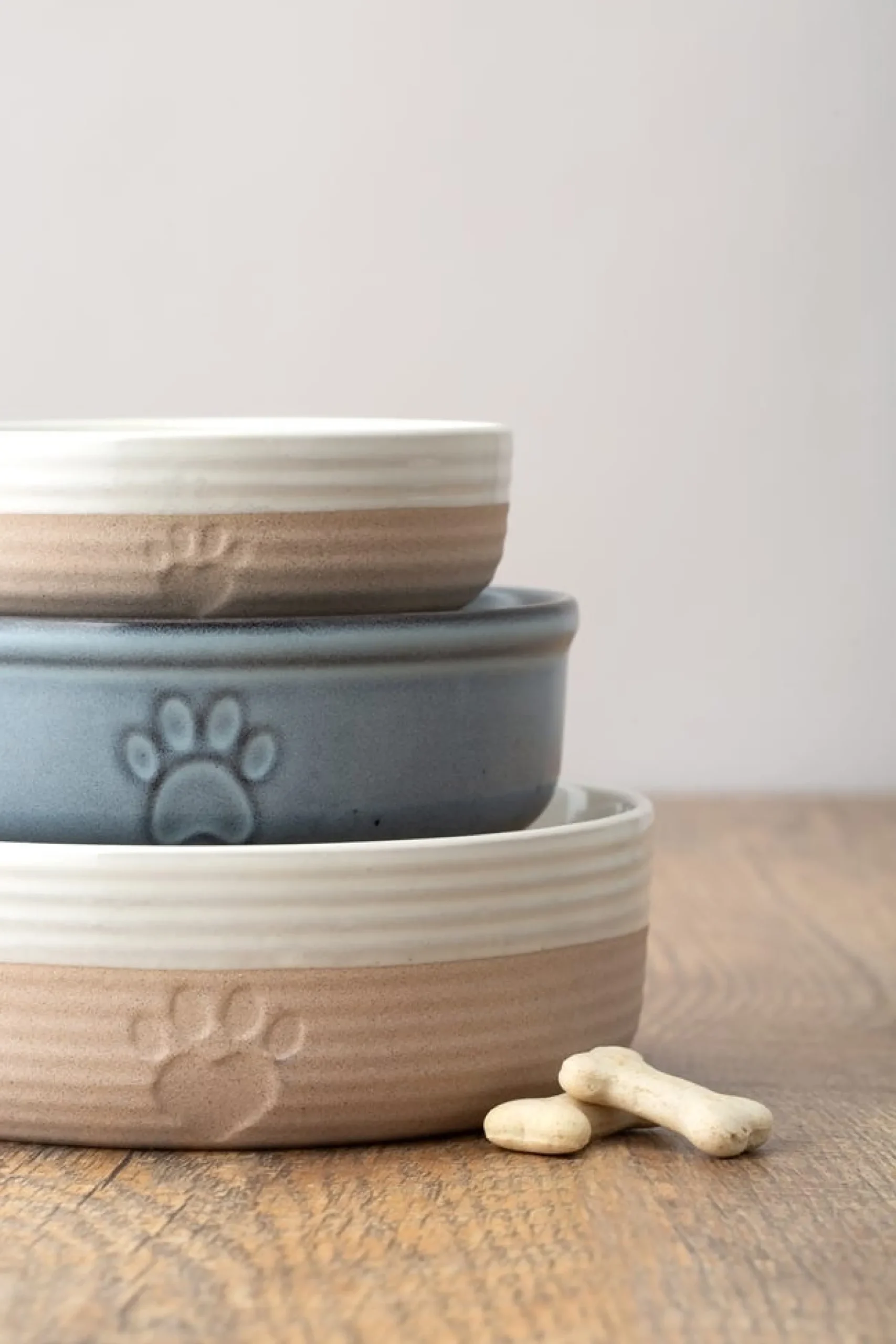Decorated Pet Bowls|Dog Bowls>Mason Cash Reactive Paw 18x6cm Bowl